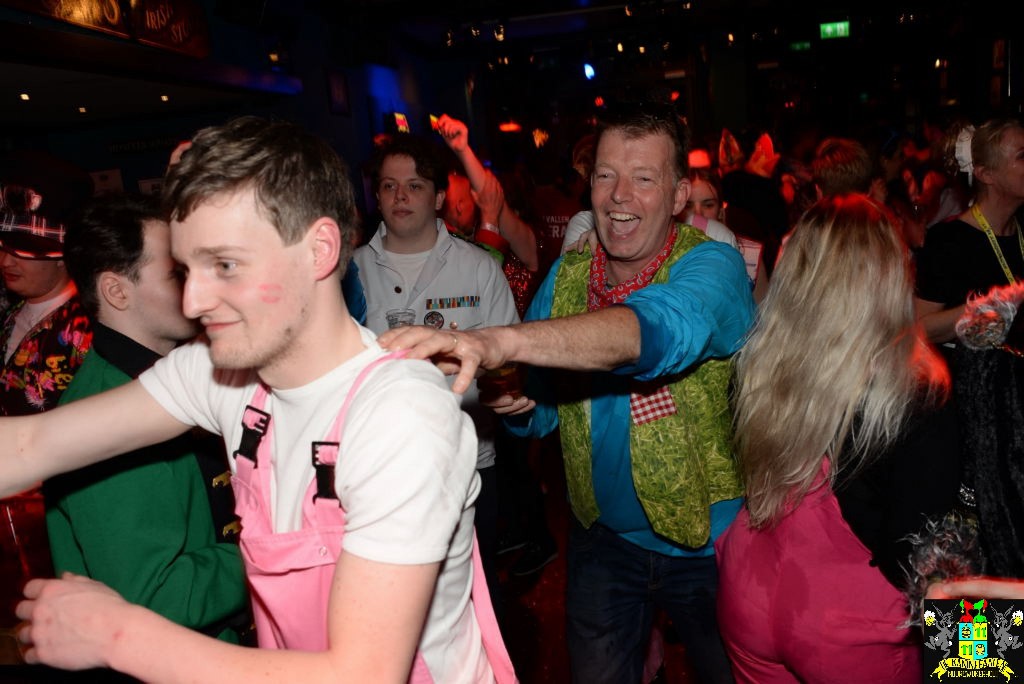 ../Images/Carnavals maandagavond in VdG 241.jpg